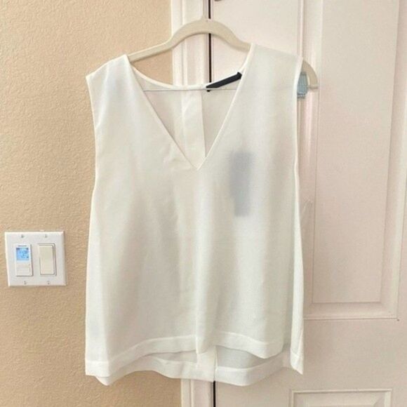 Jenni Kayne Crepe V-Neck Shell Ivory Top Blouse - Picture 2 of 5